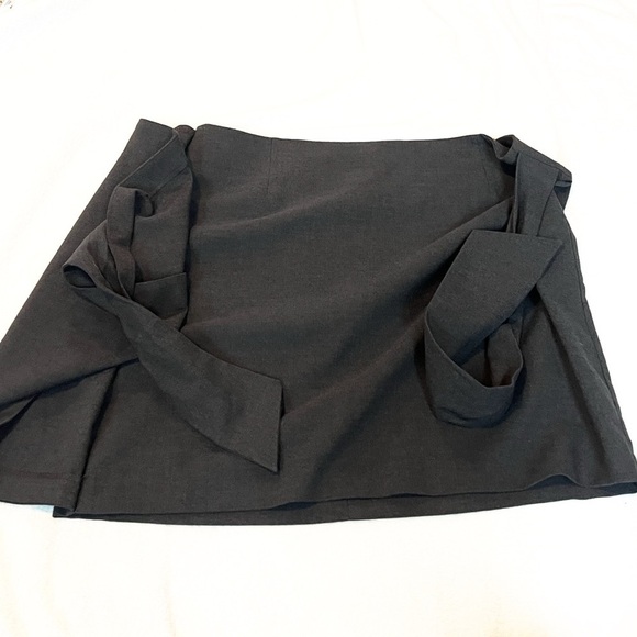 NWT LOFT A Line Wrap Mini Skirt Solid Gray Mid Rise Size 16 Bow Accent - Picture 4 of 8